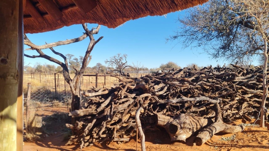 6 Bedroom Property for Sale in Olifantshoek Rural Northern Cape